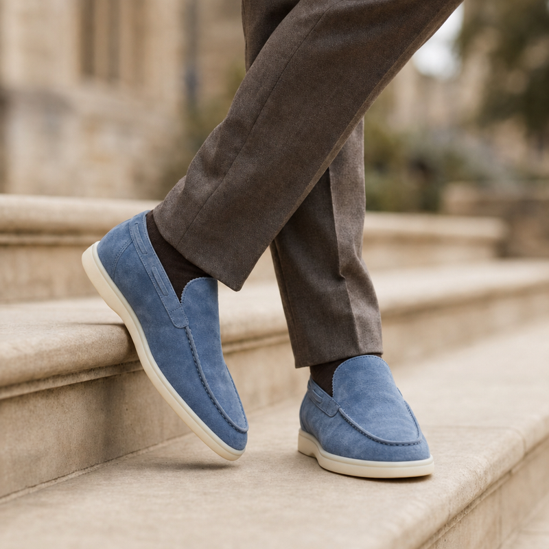 Ostuni Suede Slip-On Loafers in Jachtblauw